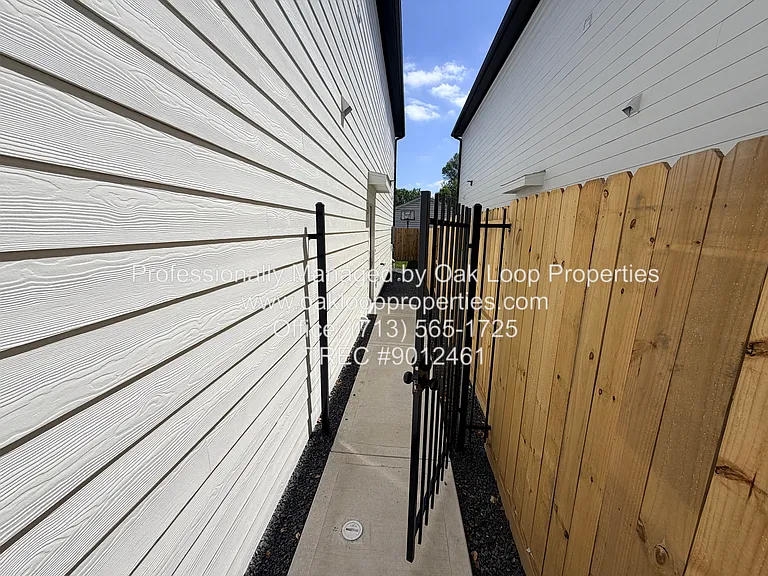 1031 N Ln #B — Photo 6
