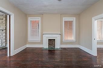 4th image of 2146 Allen Ave