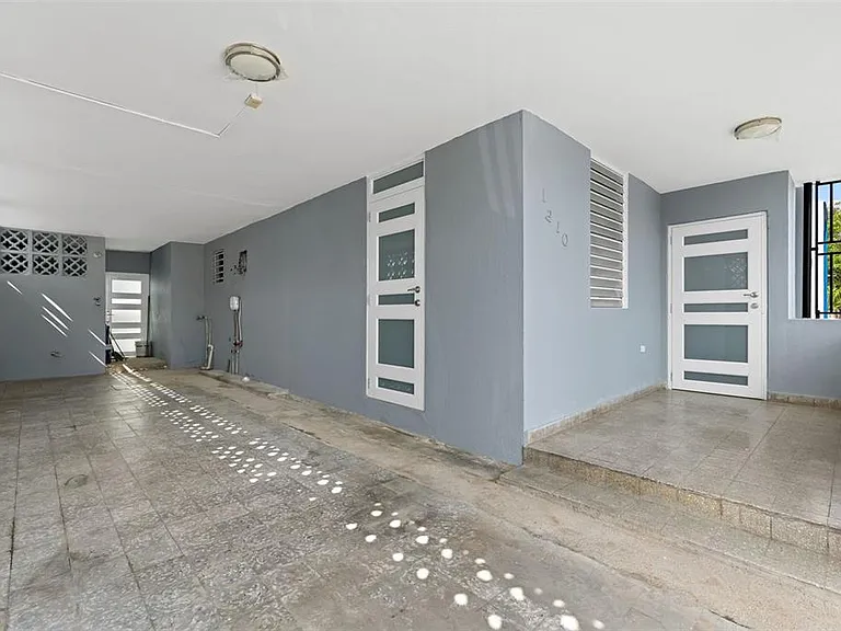 1210 Calle Maria Bustamante — Photo 13