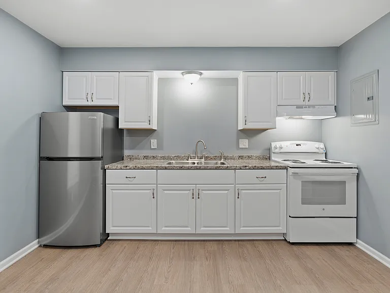 816 Asylum St #3 — Photo 9