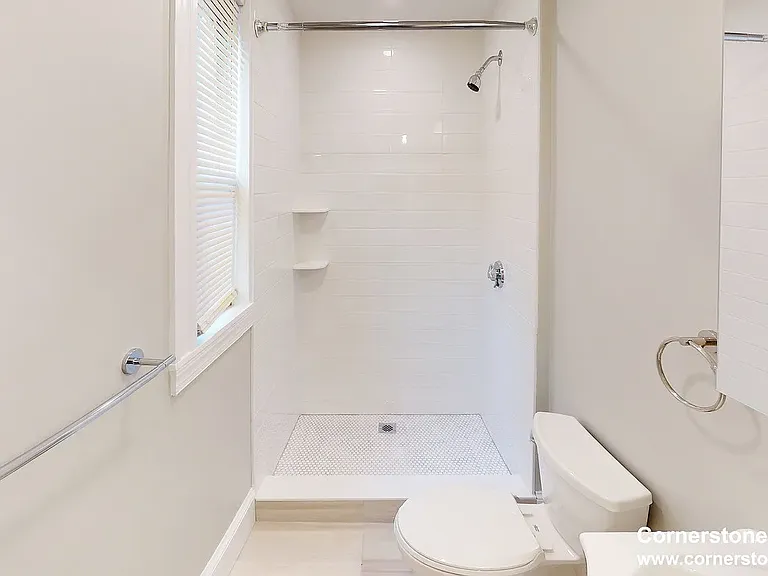 267 E Cottage St #3 — Photo 14