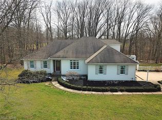 16325 Stagecoach Dr, Garrettsville, OH 44231