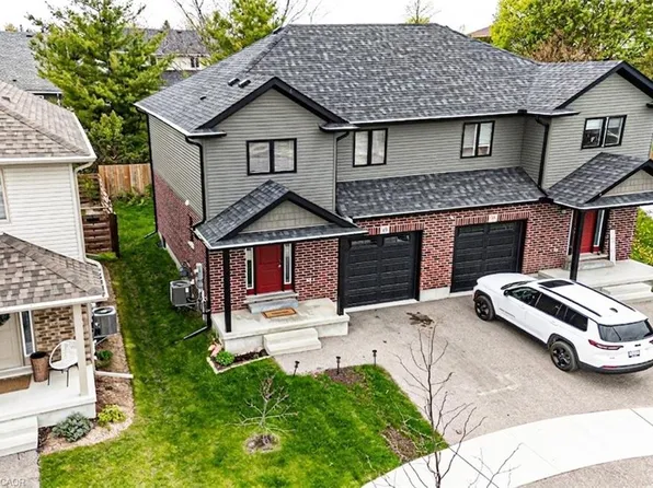 63 Crab Apple Ct, Wellesley, ON N0B 2T0