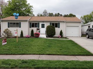 167 Morton Blvd, Plainview, NY 11803