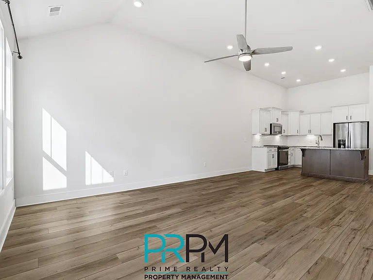 6 Thornfield Dr #1 — Photo 4