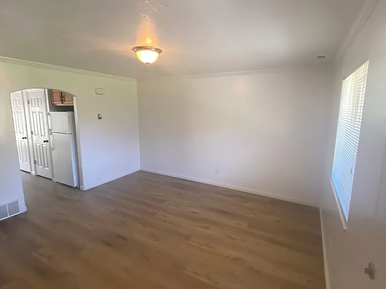168 Coventry Pl — Photo 10