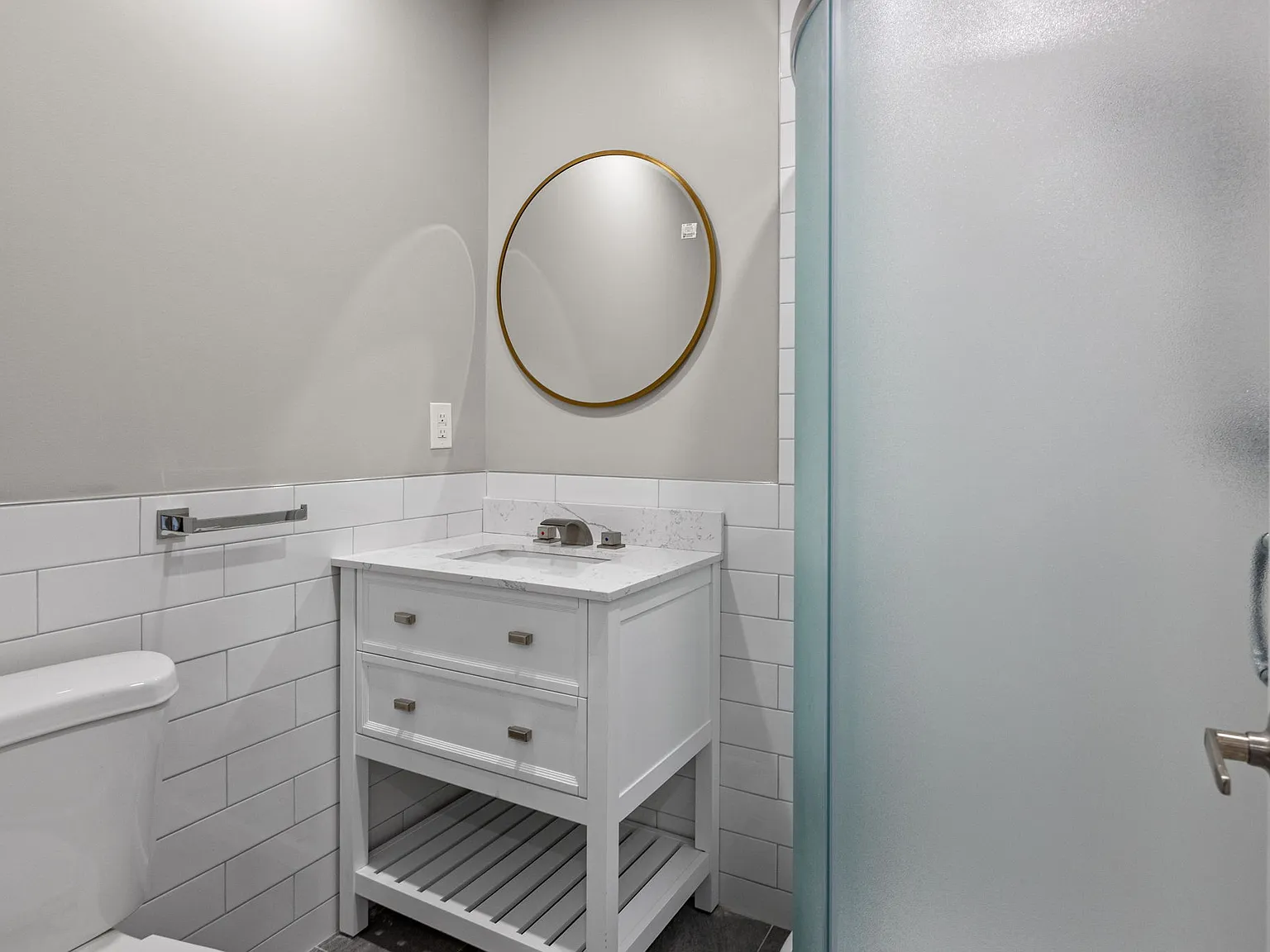 2 bed, 940 sqft, $1,750 — Photo 3