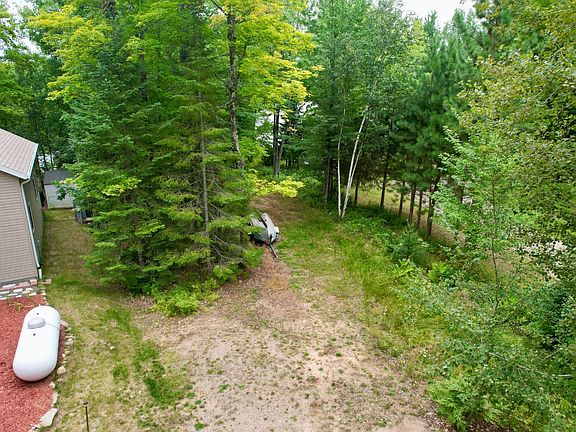 3rd image of 11185 Old 8 Rd