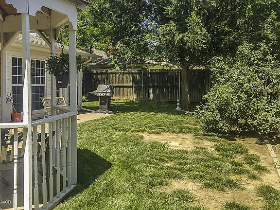 2nd image of 3421 Amherst Dr
