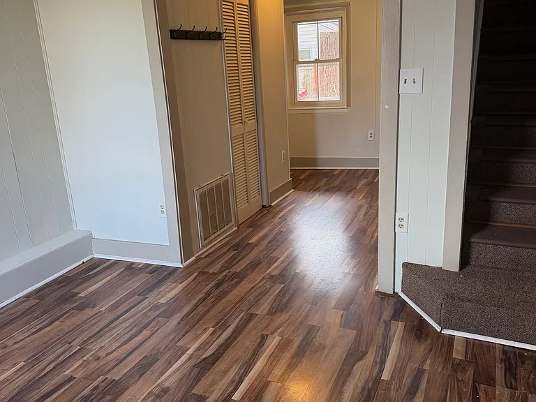 2 Lincoln Ave — Photo 5