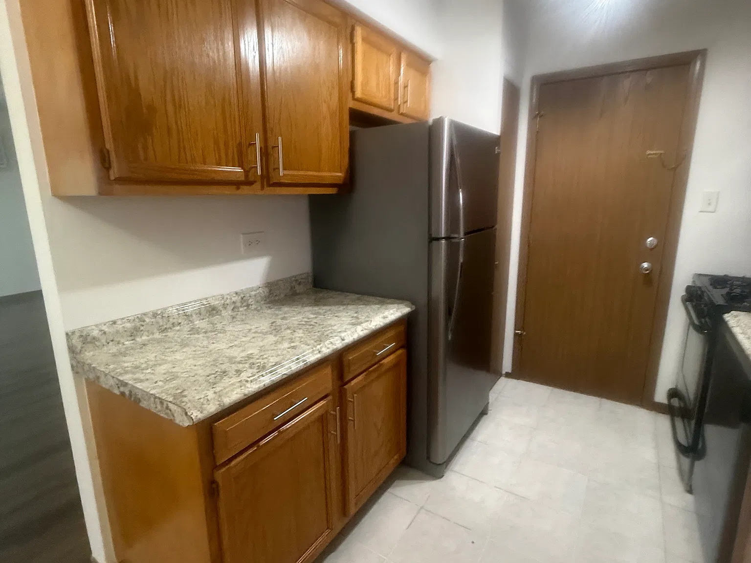 2 bed, 1100 sqft, $1,725 — Photo 3