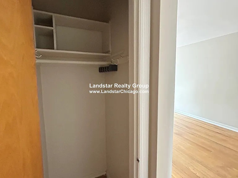 1916 W Lunt Ave #3S — Photo 6