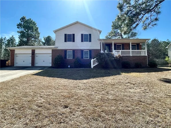 239 Yorkshire Dr, Cameron, NC 28326