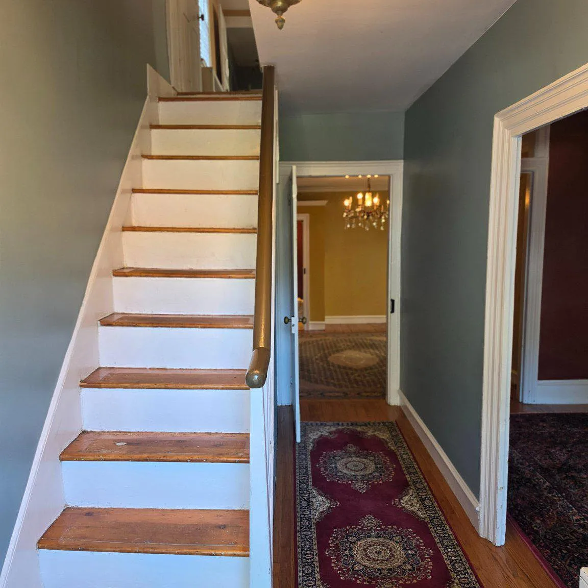 4 bed, 1.5 bath, 2102 sqft, $3,000 — Photo 3