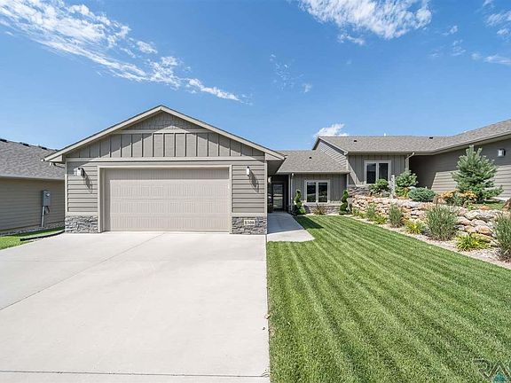 3rd image of 1308 W Wicklow Ct
