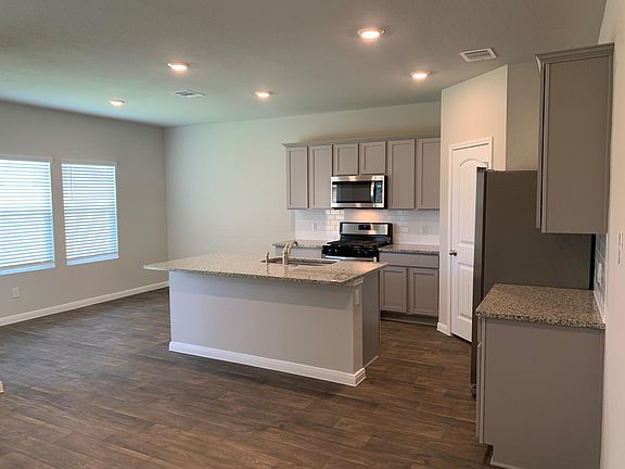 4th image of 205 Jayden Dr