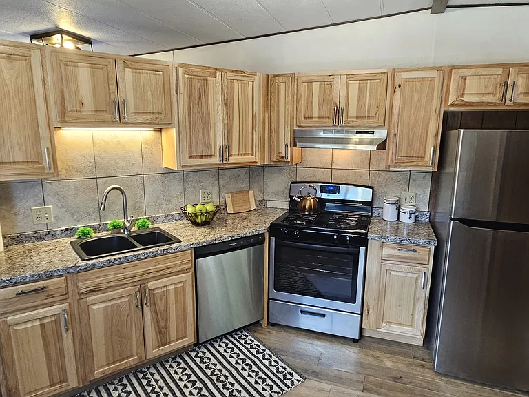 7 Bert Rd — Photo 15