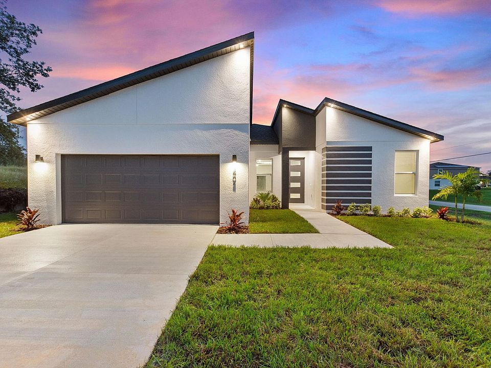 1st image of 402 Ashbury Way