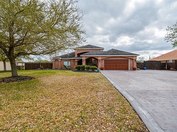 2nd image of 628 Westwood Cir