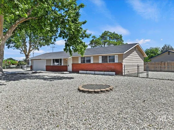 406 N Pine St, Emmett, ID 83617