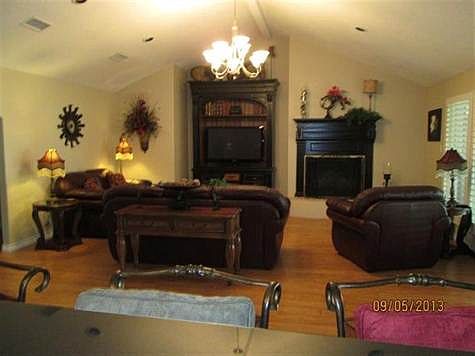 5th image of 8107 N Valdez St