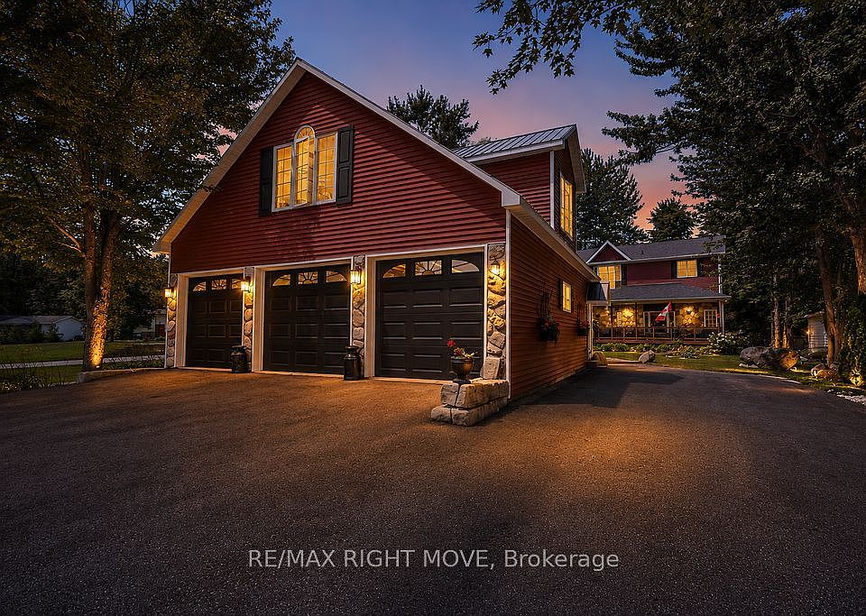 1st image of 2636 Westshore Cres