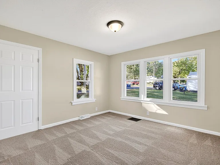 2185 Stahl Rd — Photo 9