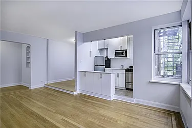 Rented by Century 21 Metropolitan