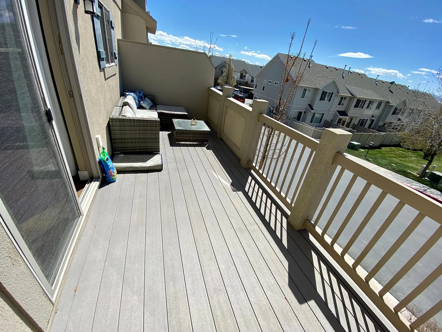 939 Independence Ave — Photo 3
