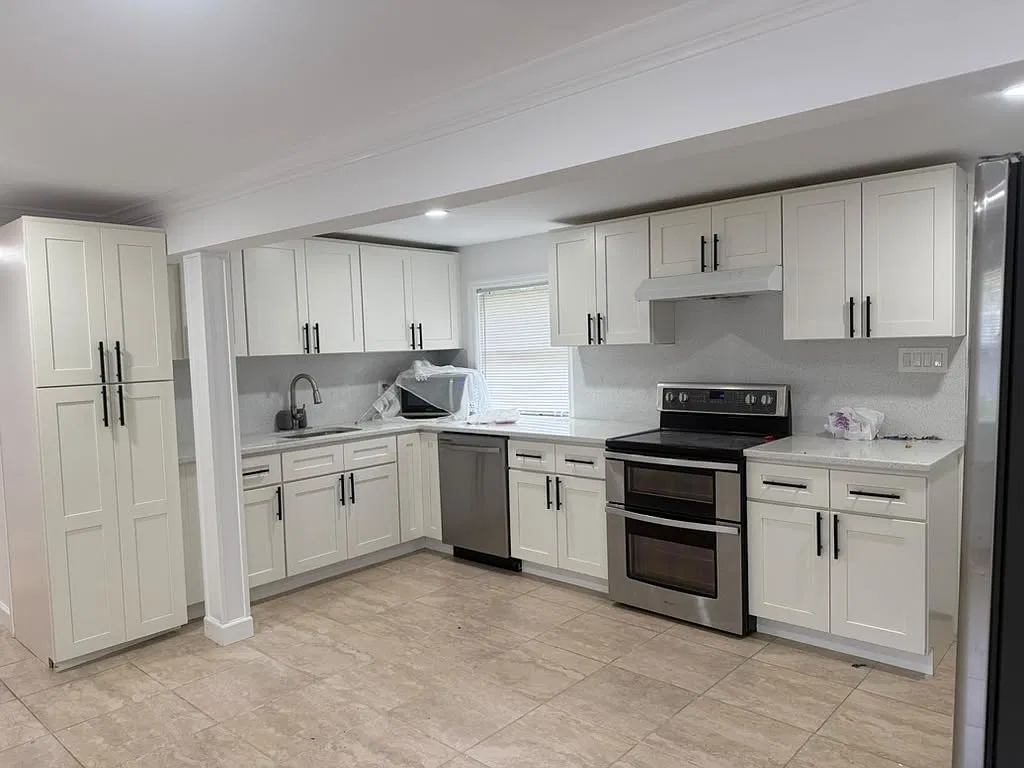 3 bed, 2468 sqft, $3,500 — Photo 3