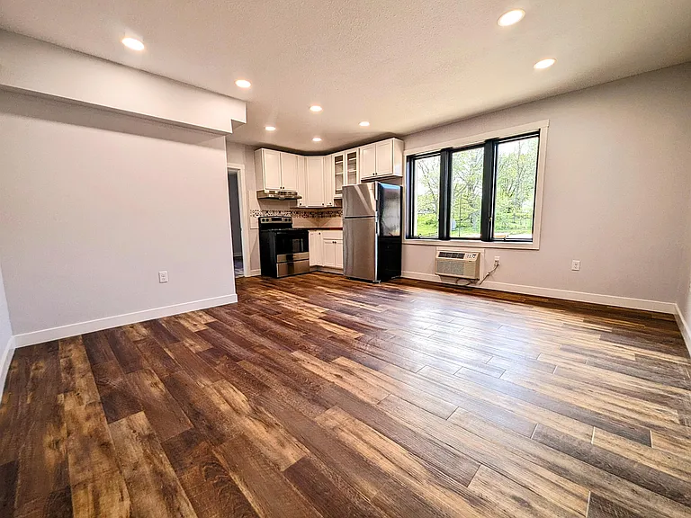 413 Jefferson St #21 — Photo 5