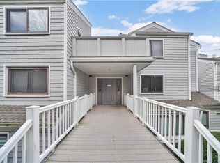 3 Rowayton Woods Dr #3, Norwalk, CT 06854