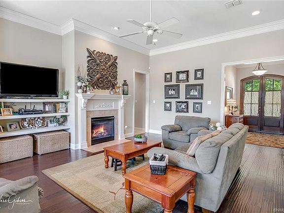 5th image of 115 Devereaux Dr