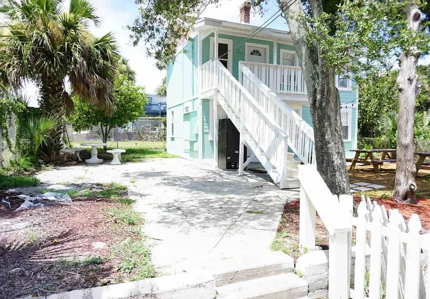 111 N Hollywood Ave #2