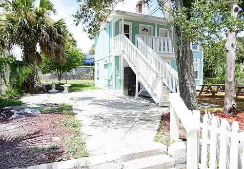 111 N Hollywood Ave Photo 1