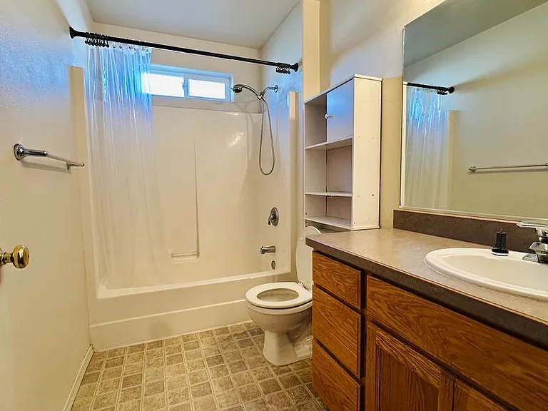844 Woodhaven Dr — Photo 21