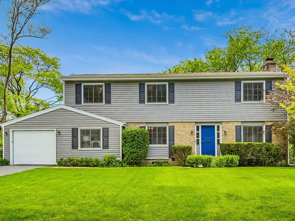 35 Willow Ave, Deerfield, IL 60015