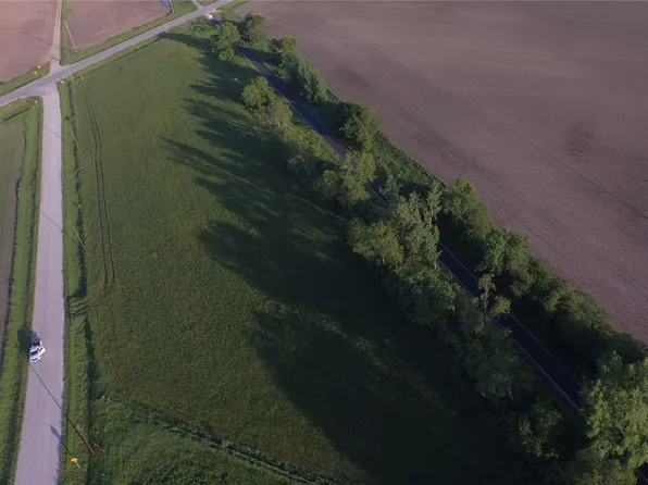 54th St, Center Pt, IA 52213