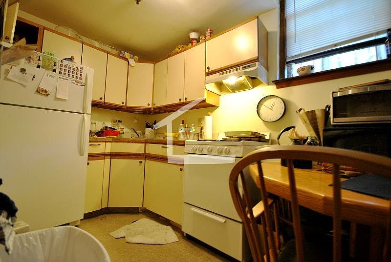 2nd image of 1340 Commonwealth Ave #0B