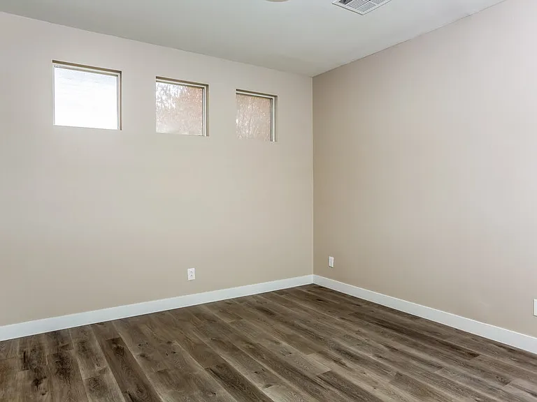 3555 April Springs St — Photo 5