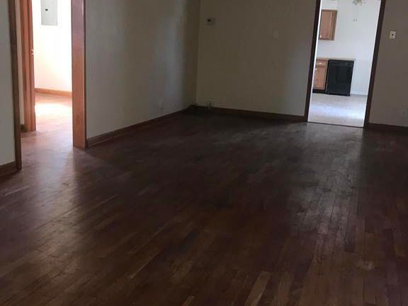 3rd image of 3309 Biber St