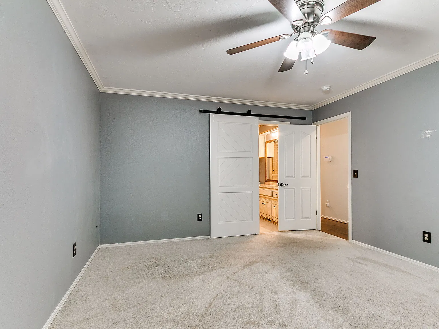 1900 Gray Fox Dr — Photo 4