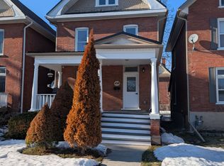 498 Charlotte St, Peterborough, ON K9J 2W3