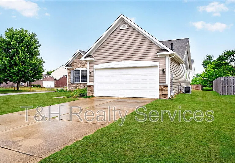 5935 Monticello Square Ln — Photo 2