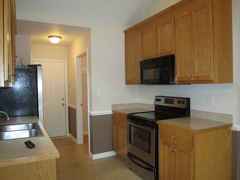 104 Second Base Ct — Photo 6
