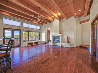 66 Camino Dimitrio, Santa Fe, NM 87508