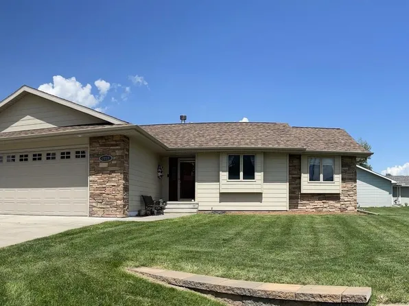 2217 L Ave, Gothenburg, NE 69138