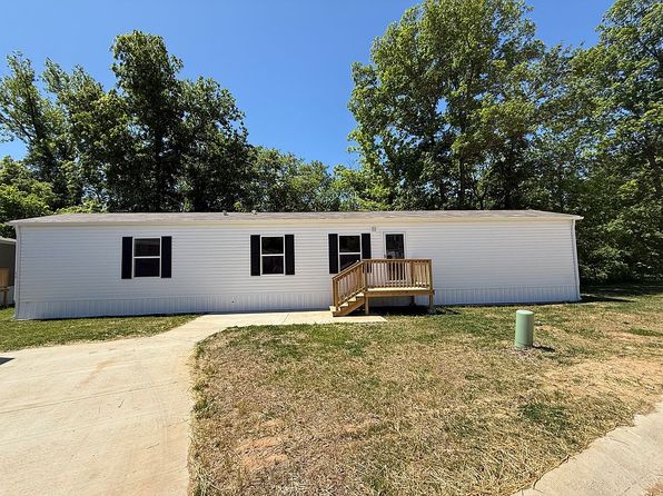 687 Oasis Ln