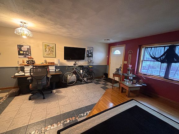3rd image of 105 Franklin Ave #101