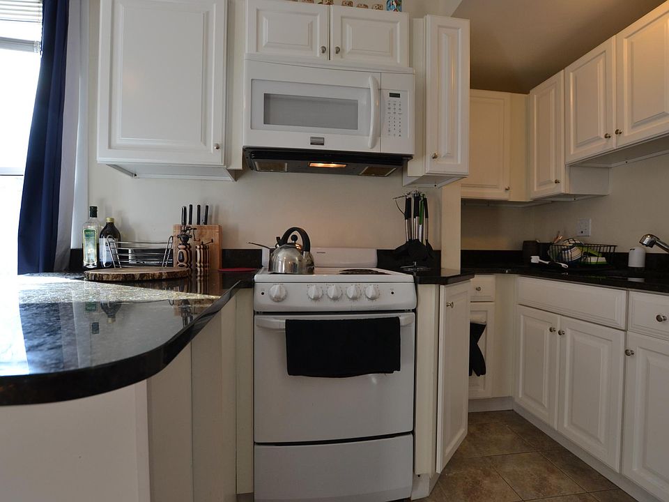 2nd image of 280 Harvard St #7